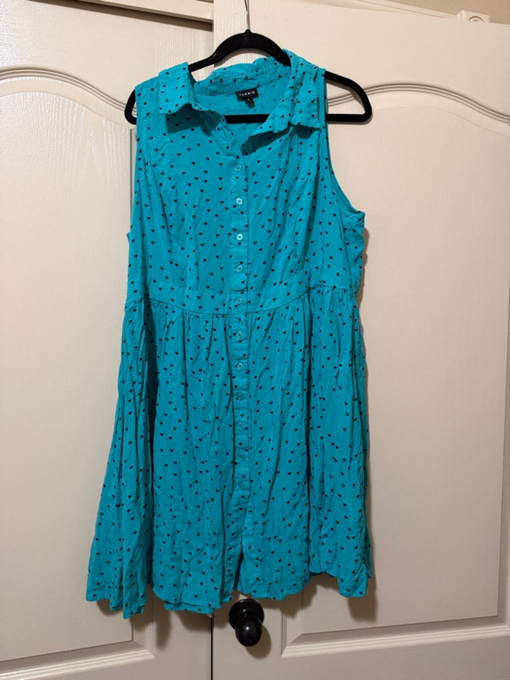 torrid Teal Sleeveless Button-Front Midi Dress with Black Heart Print